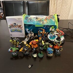 Skylander spyros adventure 21 characters & portal